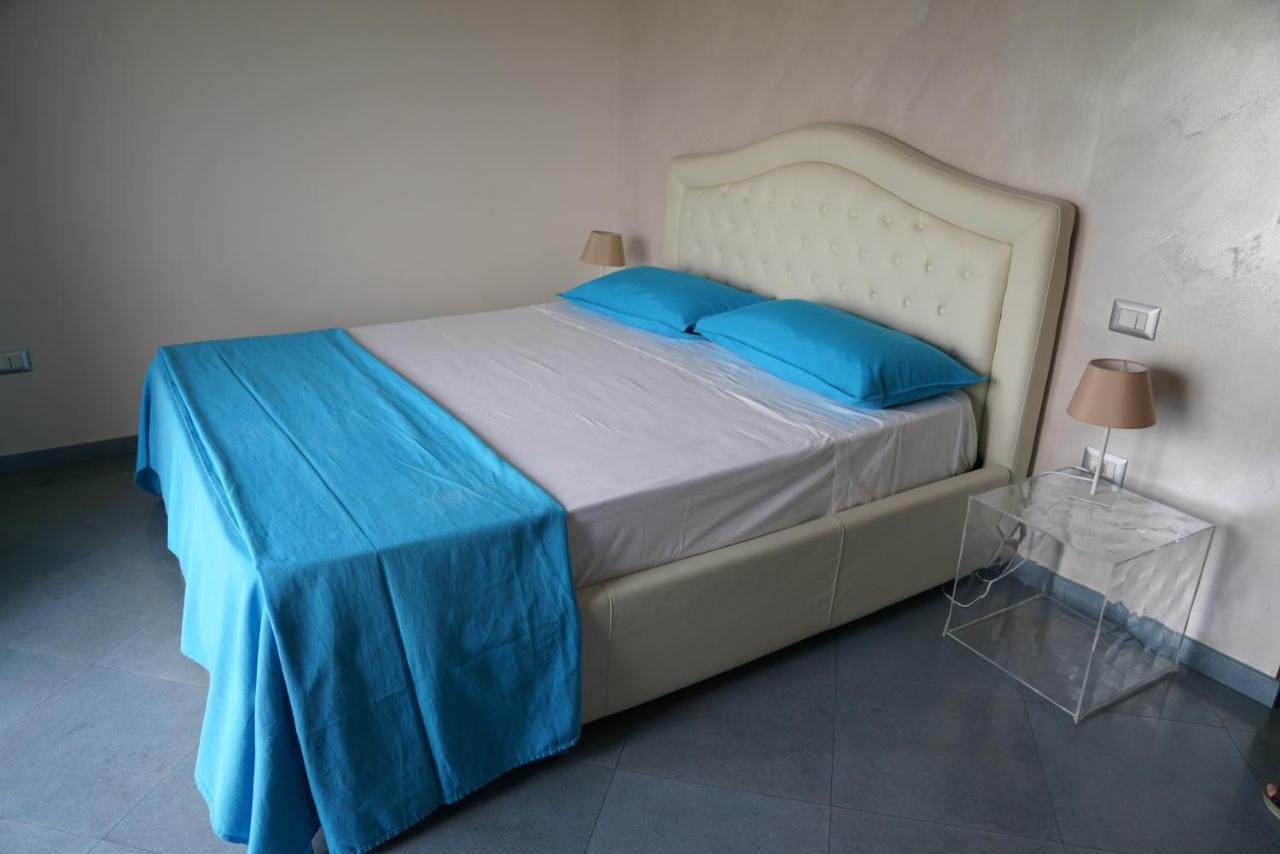 Guest House Emily Suites Сорренто Екстер'єр фото