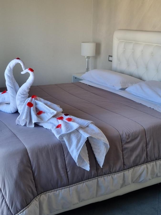 Guest House Emily Suites Сорренто Екстер'єр фото