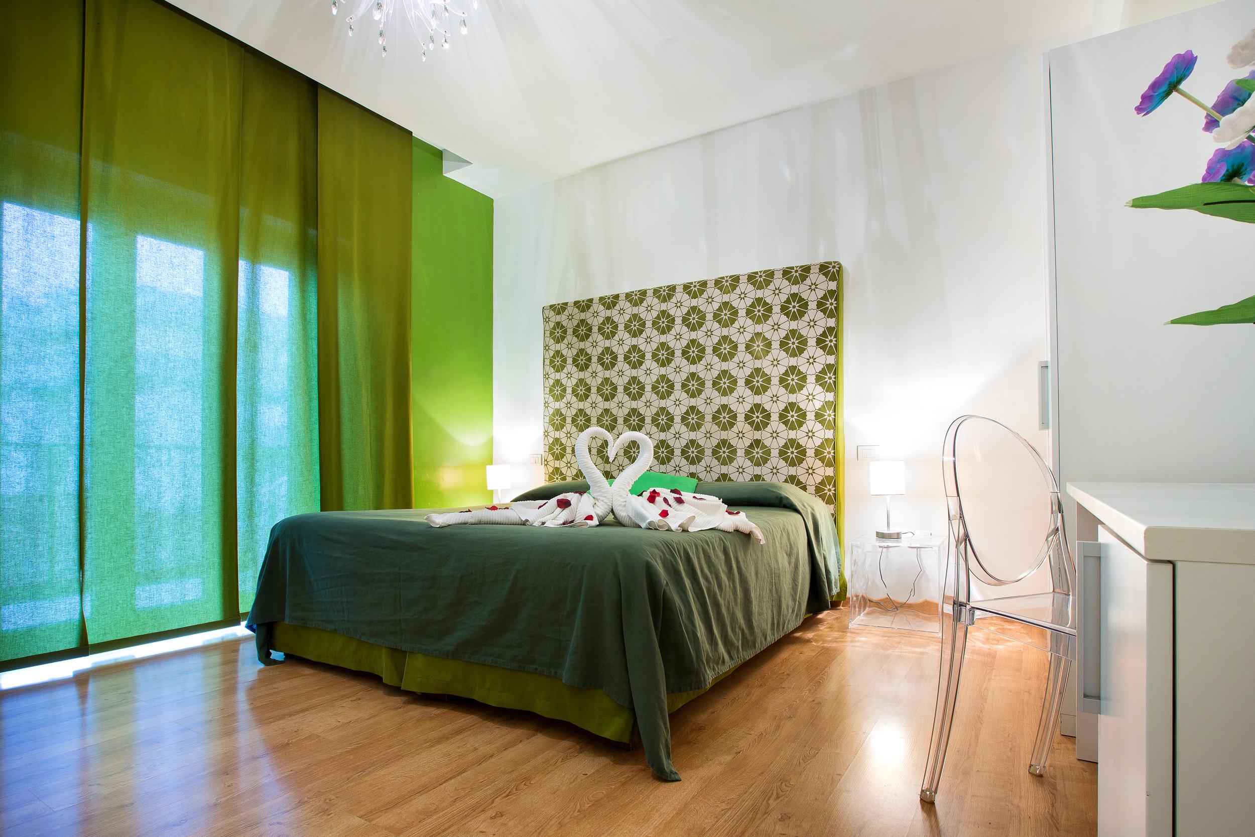 Guest House Emily Suites Сорренто Екстер'єр фото